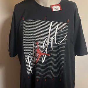 Air Jordan Men's Short Sleeve Black / White T-Shirt 707311-010 SIZE : 2XL